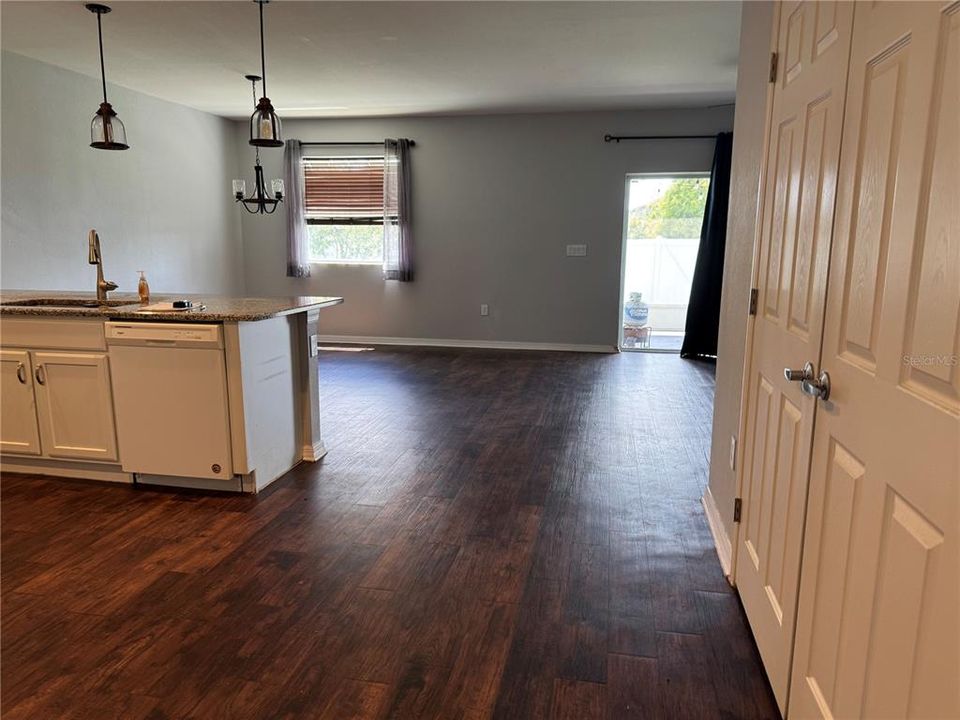 For Rent: $3,400 (5 beds, 3 baths, 3305 Square Feet)