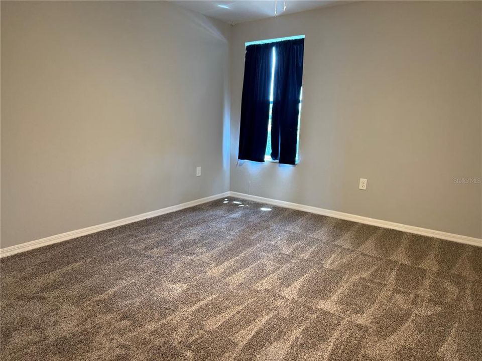 For Rent: $3,400 (5 beds, 3 baths, 3305 Square Feet)
