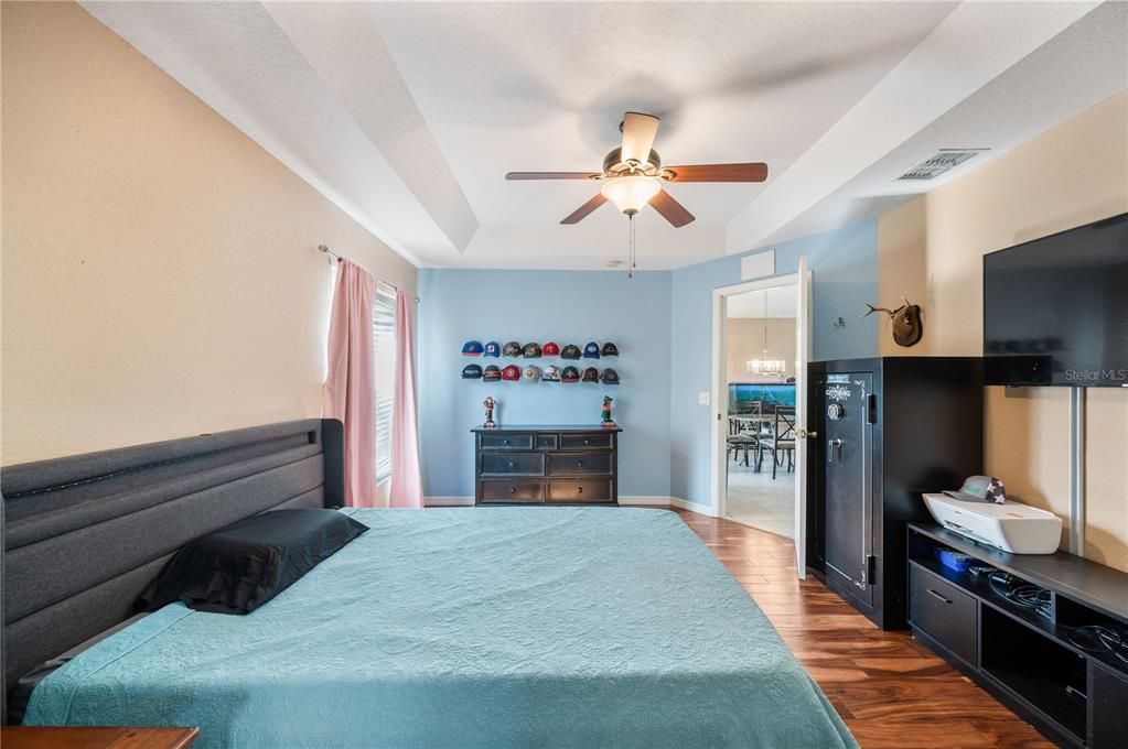 En Venta: $259,900 (3 camas, 2 baños, 1301 Pies cuadrados)