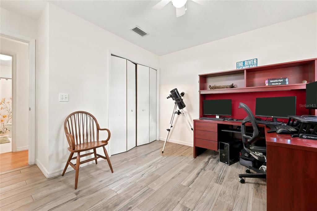 En Venta: $379,000 (3 camas, 2 baños, 1936 Pies cuadrados)