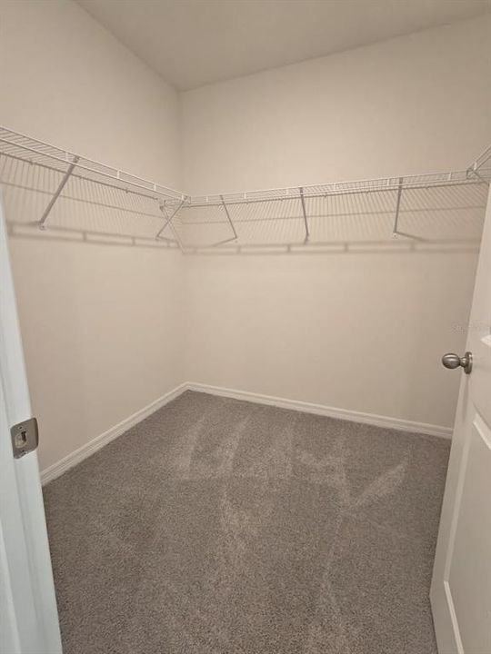 For Rent: $2,500 (4 beds, 2 baths, 1720 Square Feet)