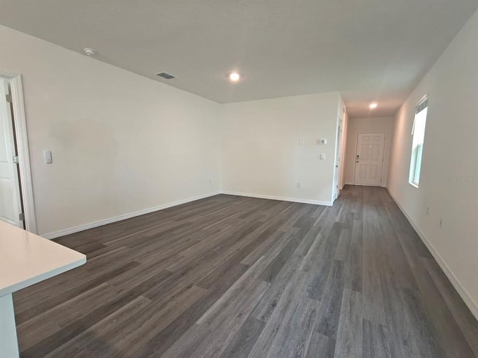 For Rent: $2,500 (4 beds, 2 baths, 1720 Square Feet)