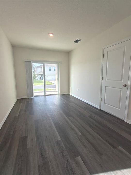 For Rent: $2,500 (4 beds, 2 baths, 1720 Square Feet)
