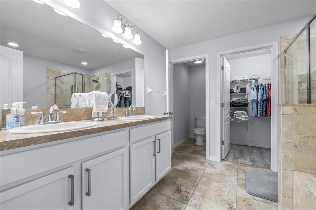 For Sale: $319,900 (3 beds, 2 baths, 1756 Square Feet)