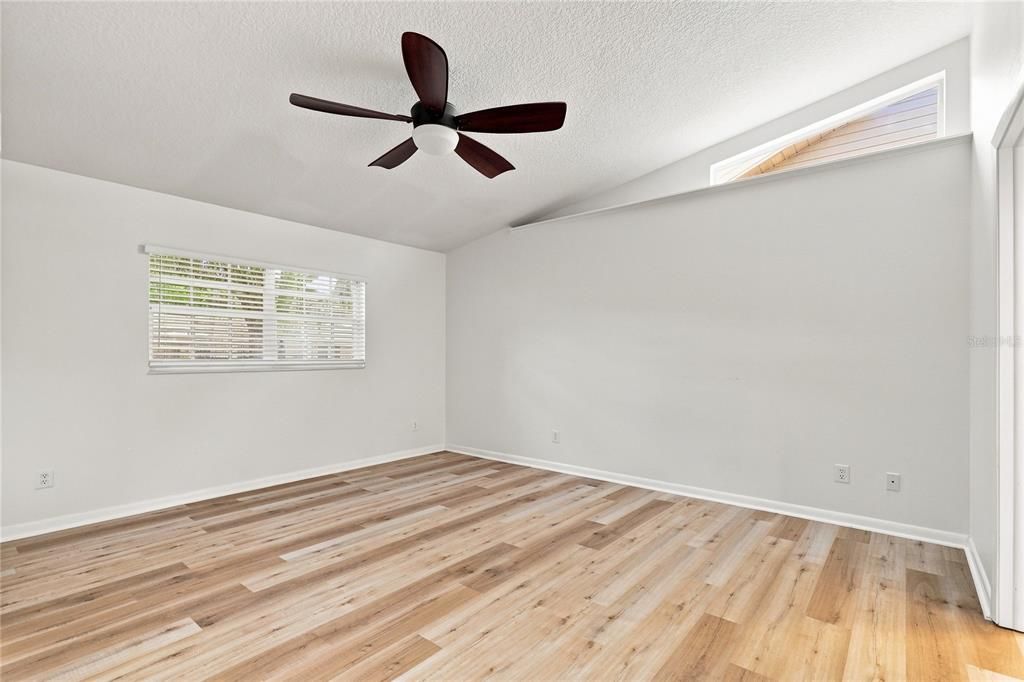 En Venta: $318,000 (3 camas, 2 baños, 1512 Pies cuadrados)
