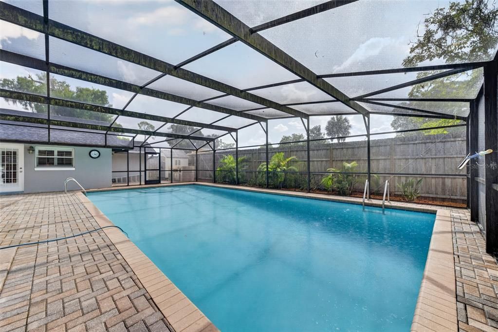 For Sale: $699,000 (4 beds, 3 baths, 1965 Square Feet)
