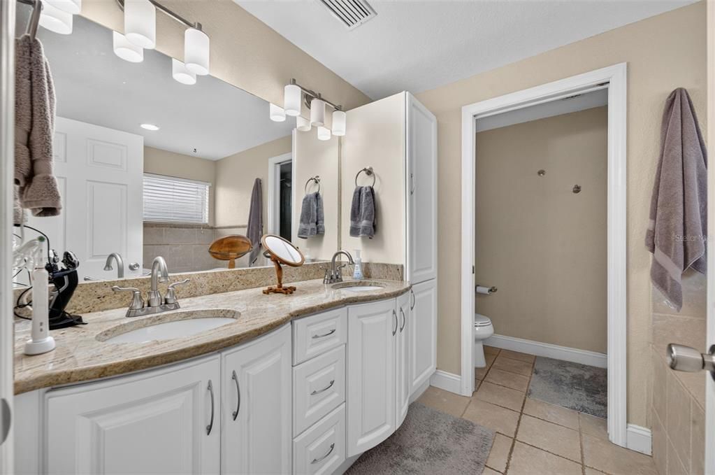 For Sale: $699,000 (4 beds, 3 baths, 1965 Square Feet)