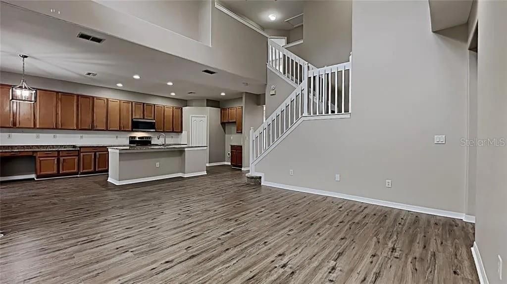 For Sale: $505,000 (5 beds, 4 baths, 2652 Square Feet)