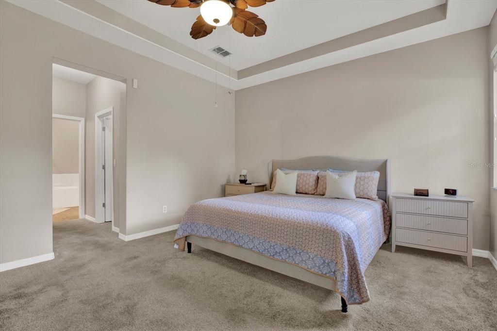 For Sale: $505,000 (5 beds, 4 baths, 2652 Square Feet)