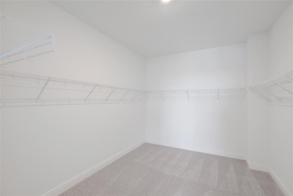En Venta: $969,999 (4 camas, 4 baños, 3858 Pies cuadrados)