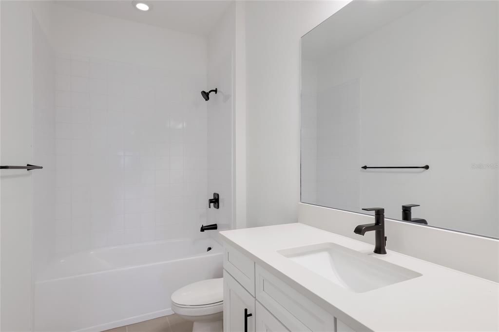 En Venta: $969,999 (4 camas, 4 baños, 3858 Pies cuadrados)