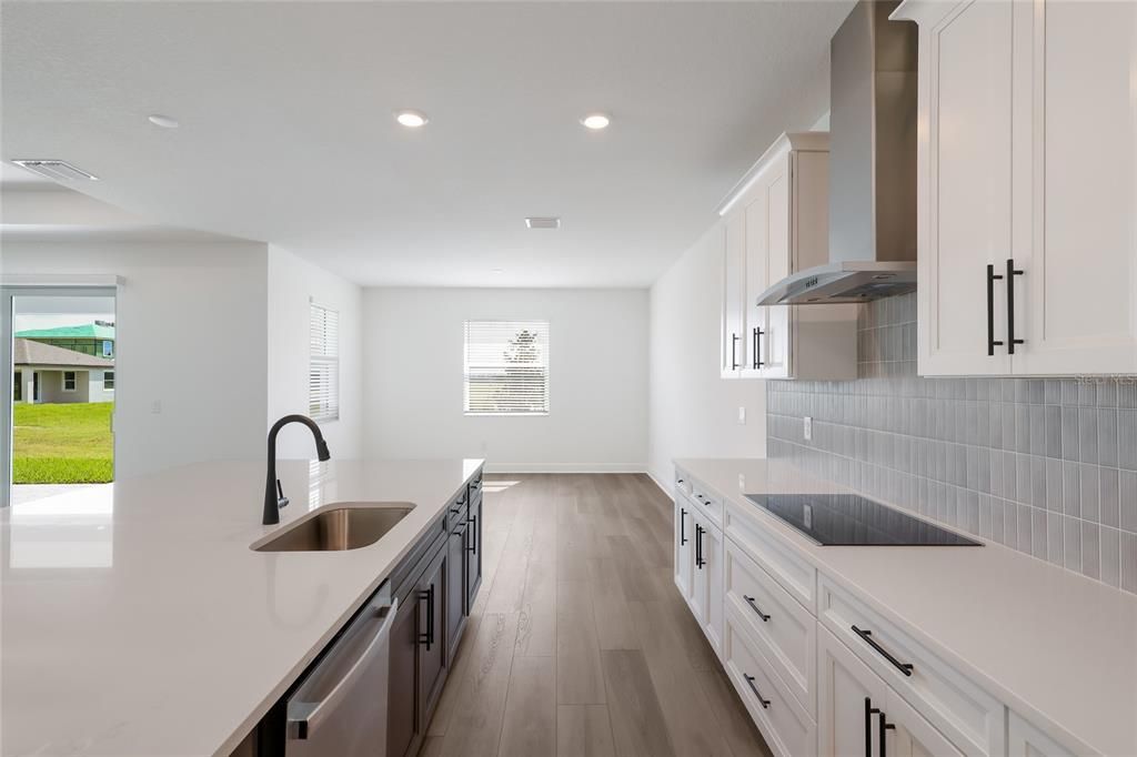 En Venta: $969,999 (4 camas, 4 baños, 3858 Pies cuadrados)