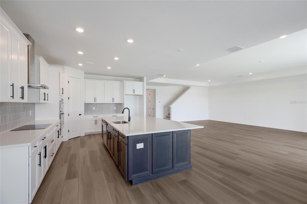 En Venta: $969,999 (4 camas, 4 baños, 3858 Pies cuadrados)