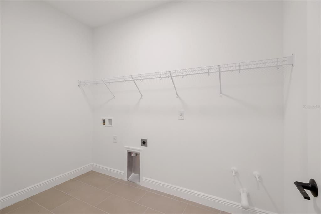 En Venta: $969,999 (4 camas, 4 baños, 3858 Pies cuadrados)
