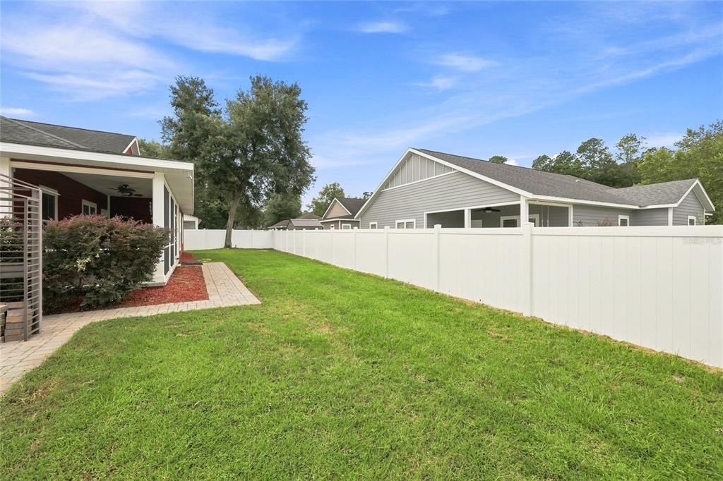 For Sale: $300,000 (3 beds, 2 baths, 1526 Square Feet)