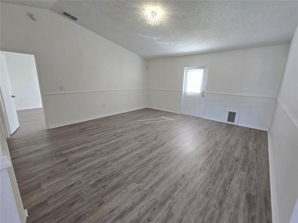 For Rent: $1,865 (3 beds, 2 baths, 1329 Square Feet)