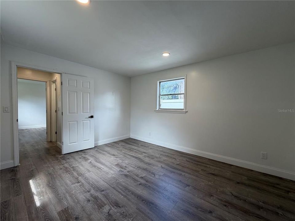For Sale: $225,900 (4 beds, 2 baths, 1252 Square Feet)