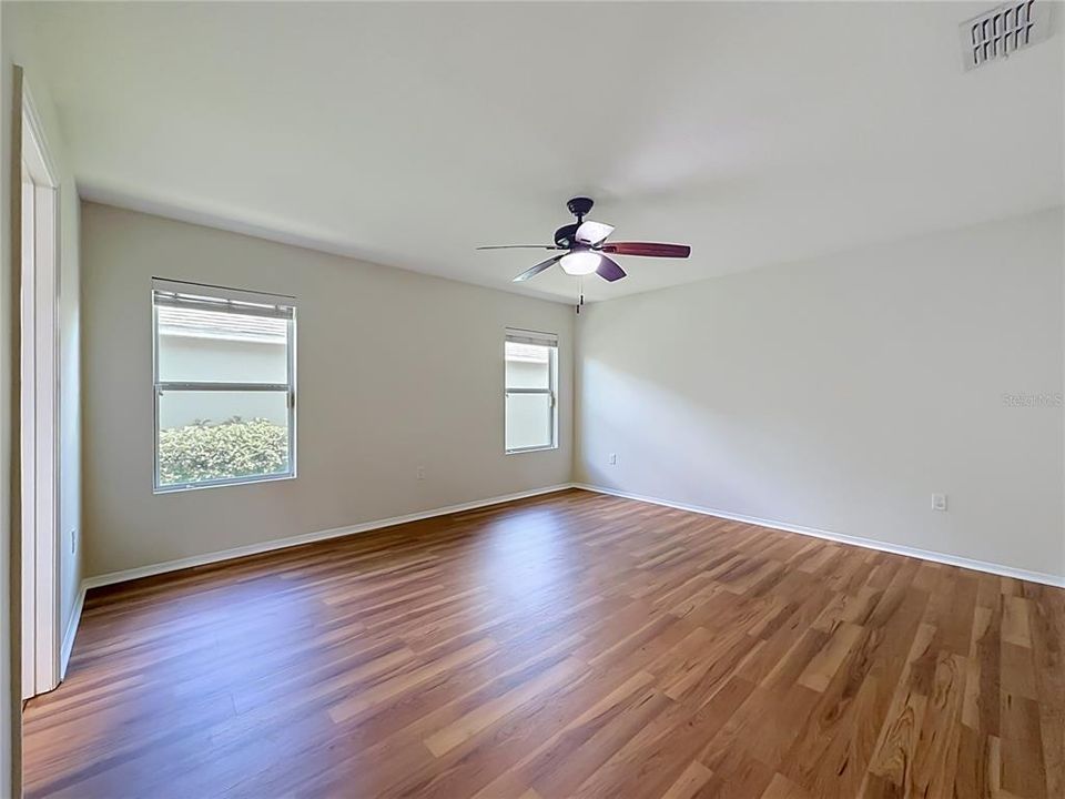 For Sale: $429,500 (4 beds, 2 baths, 1859 Square Feet)