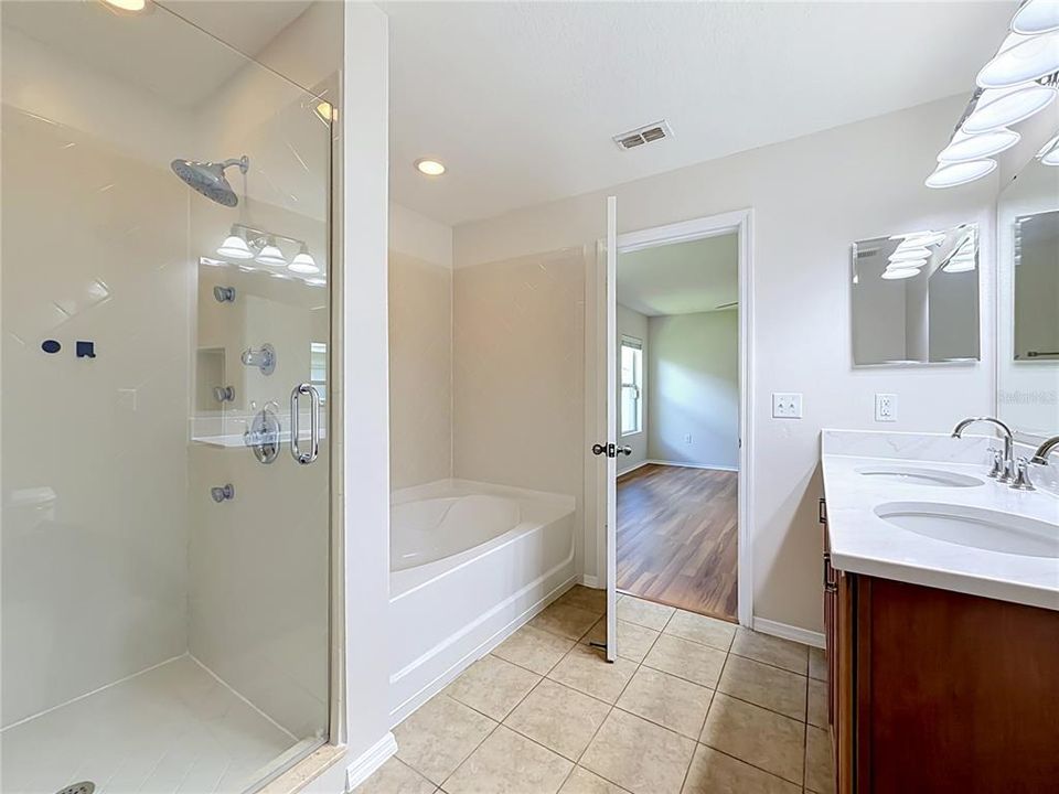 For Sale: $429,500 (4 beds, 2 baths, 1859 Square Feet)