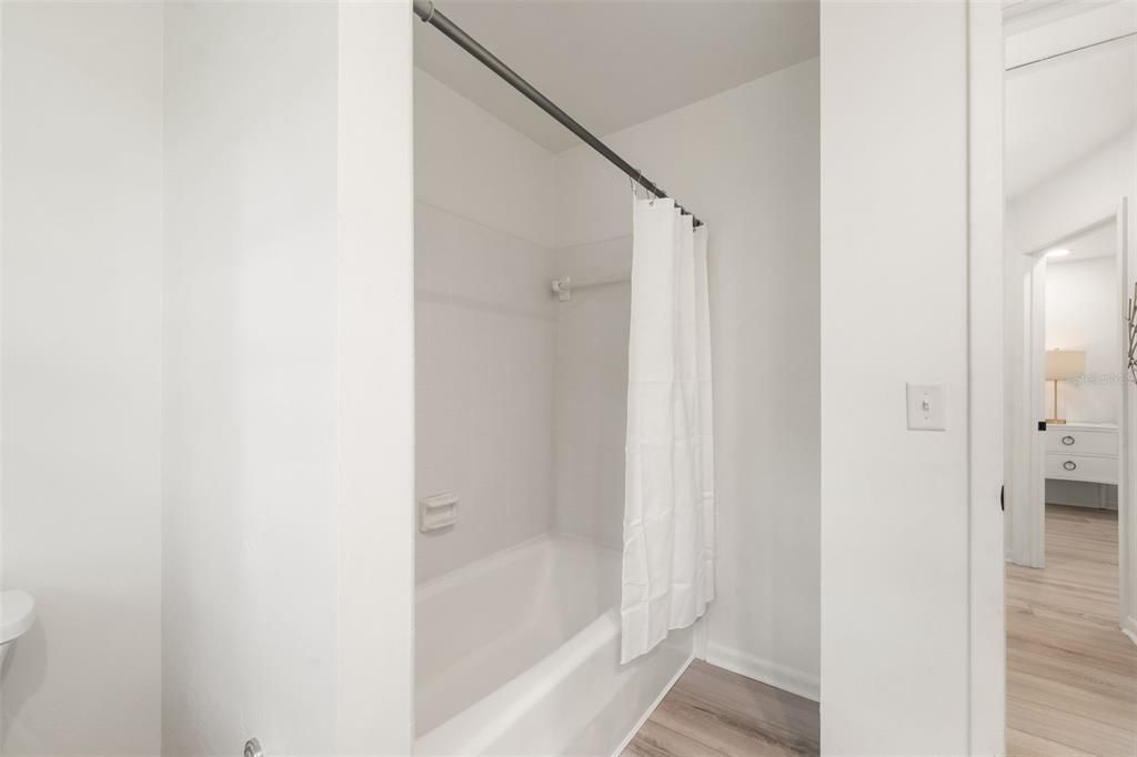 For Sale: $625,000 (4 beds, 2 baths, 2046 Square Feet)