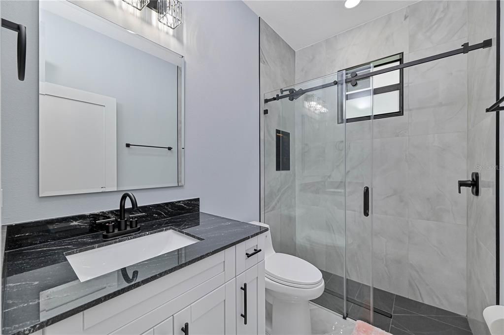 En Venta: $469,900 (3 camas, 3 baños, 1754 Pies cuadrados)
