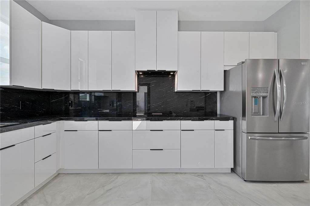 En Venta: $469,900 (3 camas, 3 baños, 1754 Pies cuadrados)