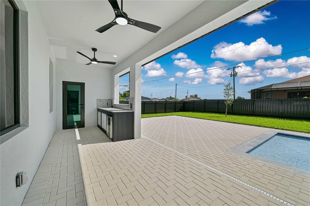 En Venta: $469,900 (3 camas, 3 baños, 1754 Pies cuadrados)