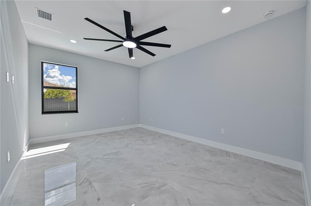 En Venta: $469,900 (3 camas, 3 baños, 1754 Pies cuadrados)