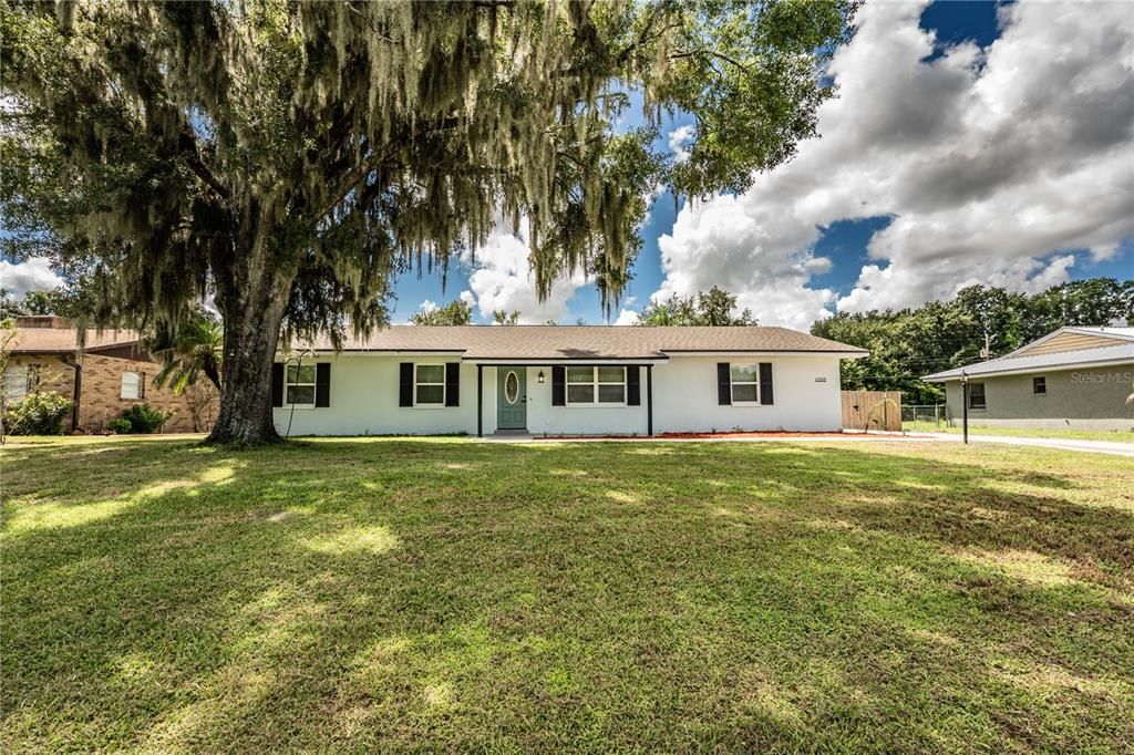 For Sale: $415,000 (4 beds, 3 baths, 1735 Square Feet)