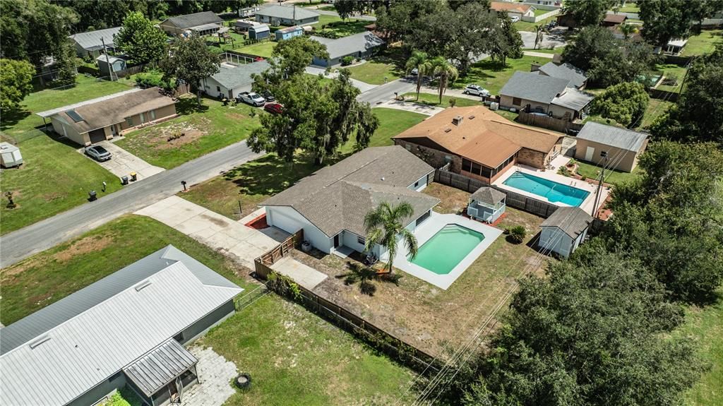 For Sale: $415,000 (4 beds, 3 baths, 1735 Square Feet)