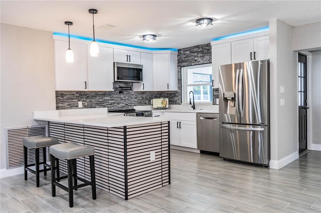 For Sale: $415,000 (4 beds, 3 baths, 1735 Square Feet)