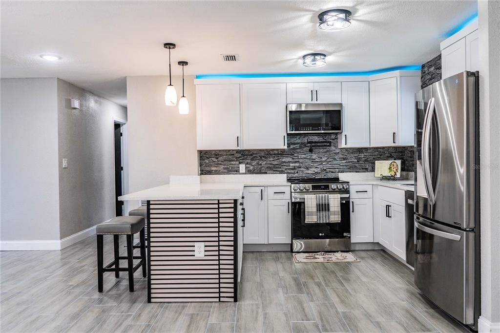 For Sale: $415,000 (4 beds, 3 baths, 1735 Square Feet)