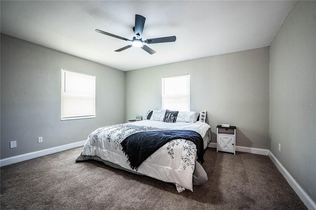 For Sale: $415,000 (4 beds, 3 baths, 1735 Square Feet)