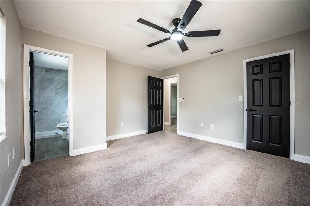 For Sale: $415,000 (4 beds, 3 baths, 1735 Square Feet)