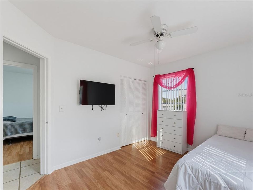 For Sale: $249,900 (3 beds, 2 baths, 1360 Square Feet)