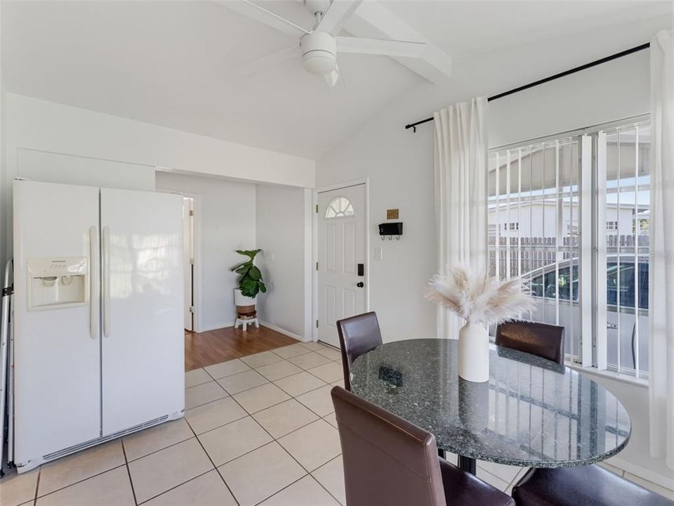 For Sale: $249,900 (3 beds, 2 baths, 1360 Square Feet)