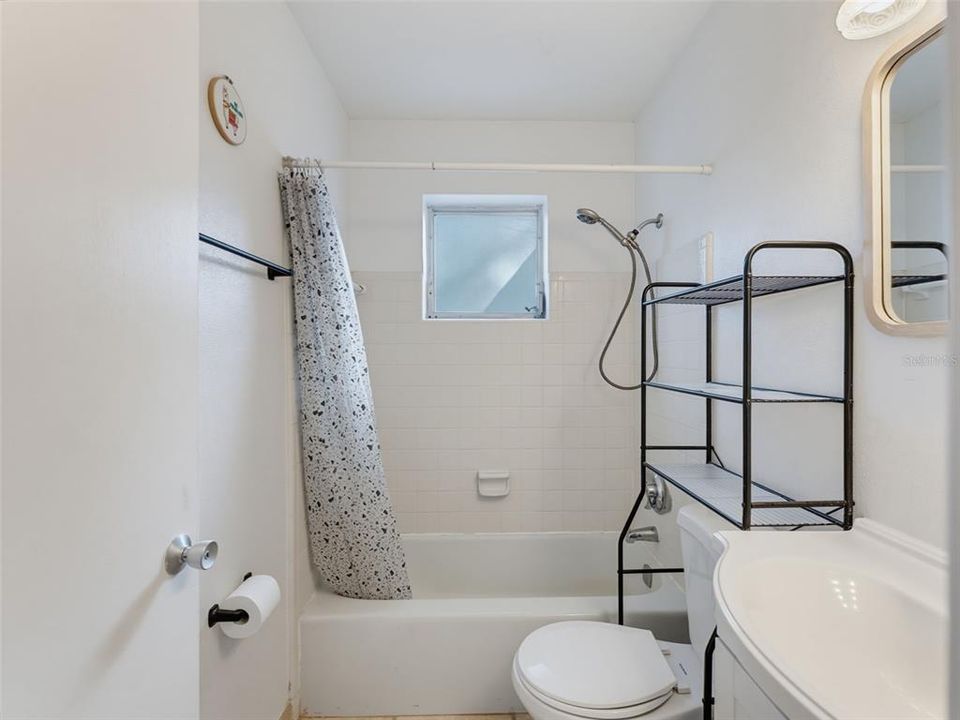 For Sale: $249,900 (3 beds, 2 baths, 1360 Square Feet)