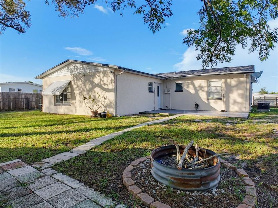For Sale: $249,900 (3 beds, 2 baths, 1360 Square Feet)