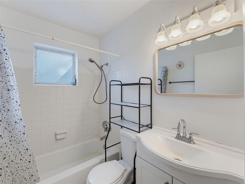 For Sale: $249,900 (3 beds, 2 baths, 1360 Square Feet)