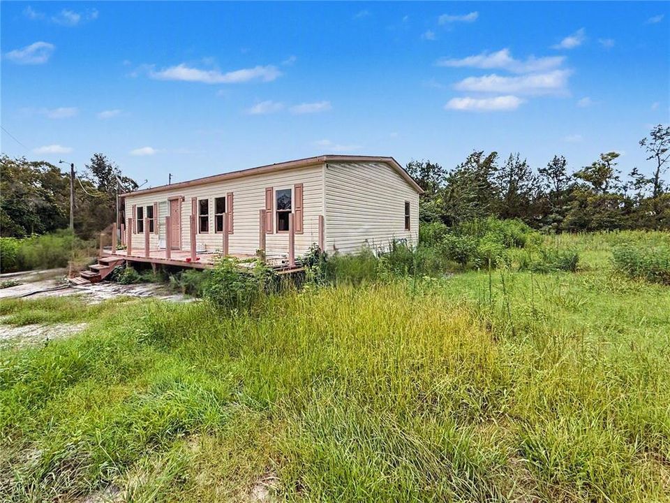 待售: $281,000 (3.85 acres)