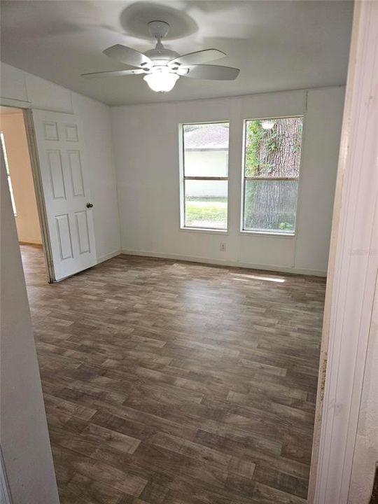 For Sale: $189,000 (4 beds, 2 baths, 1700 Square Feet)