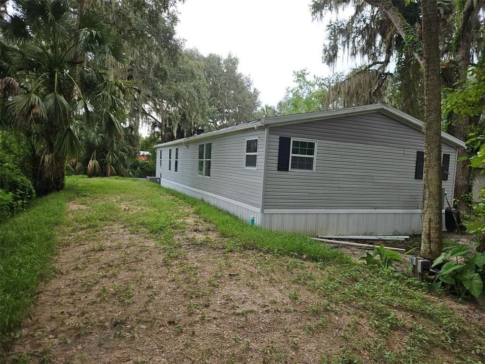 For Sale: $189,000 (4 beds, 2 baths, 1700 Square Feet)