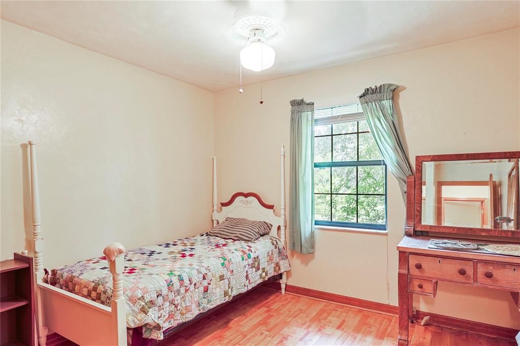 На продажу: $299,000 (3 спален, 2 ванн, 1655 Квадратных фут)