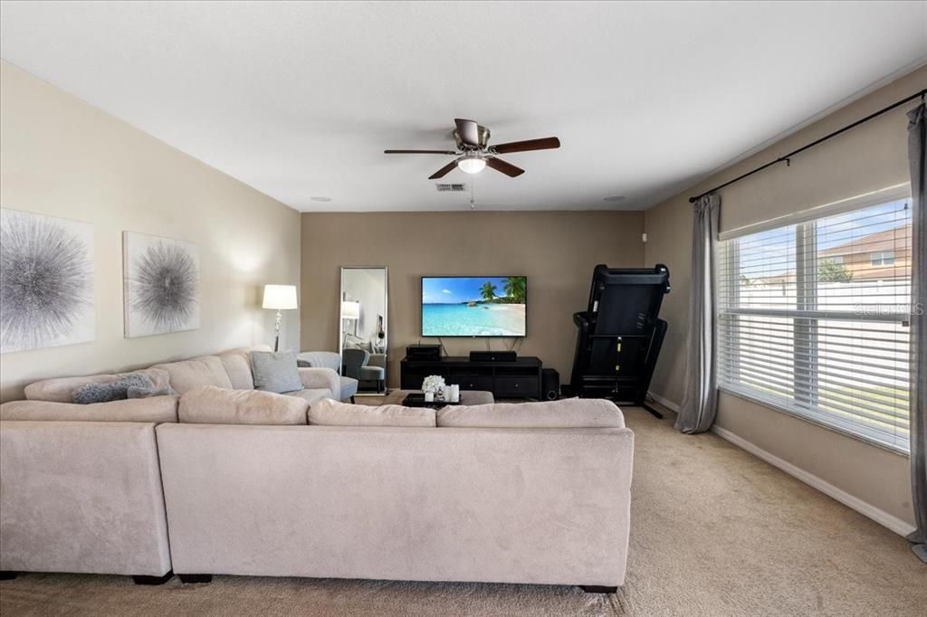 For Sale: $399,000 (4 beds, 3 baths, 2814 Square Feet)