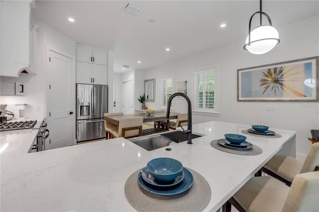 En Venta: $1,350,000 (3 camas, 3 baños, 2010 Pies cuadrados)