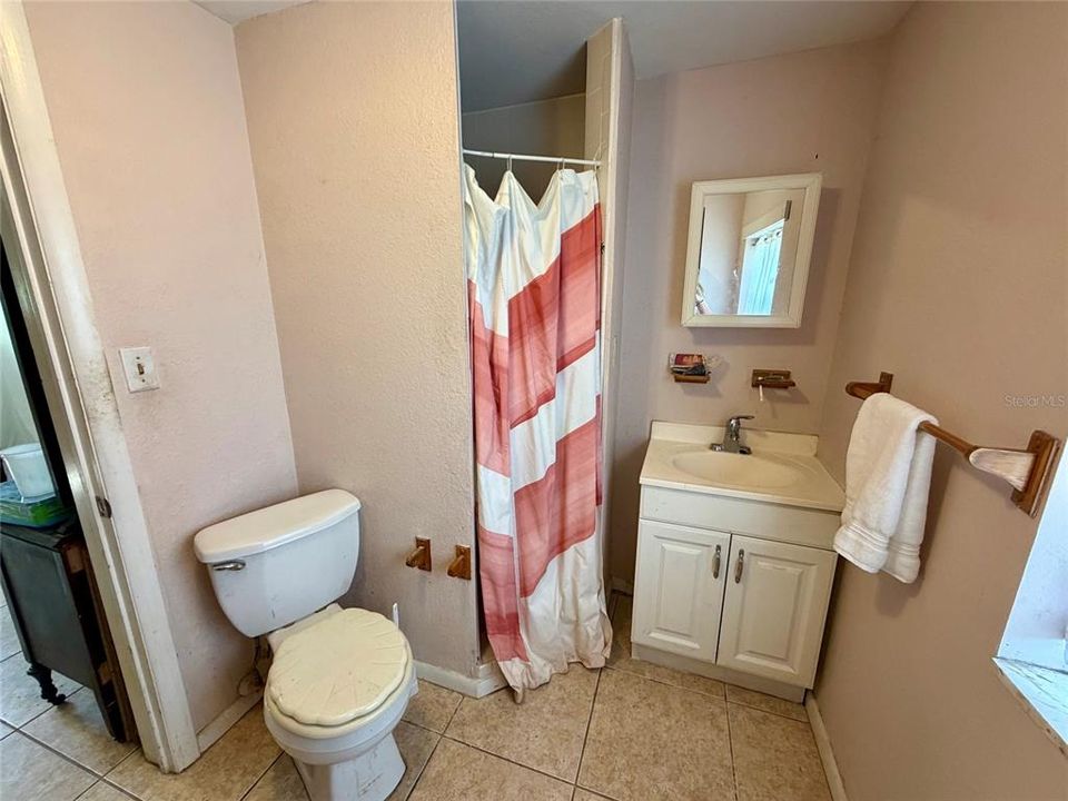 For Sale: $235,000 (3 beds, 2 baths, 1127 Square Feet)
