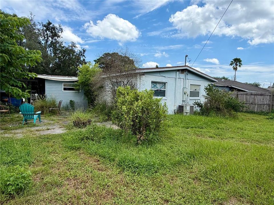 For Sale: $235,000 (3 beds, 2 baths, 1127 Square Feet)
