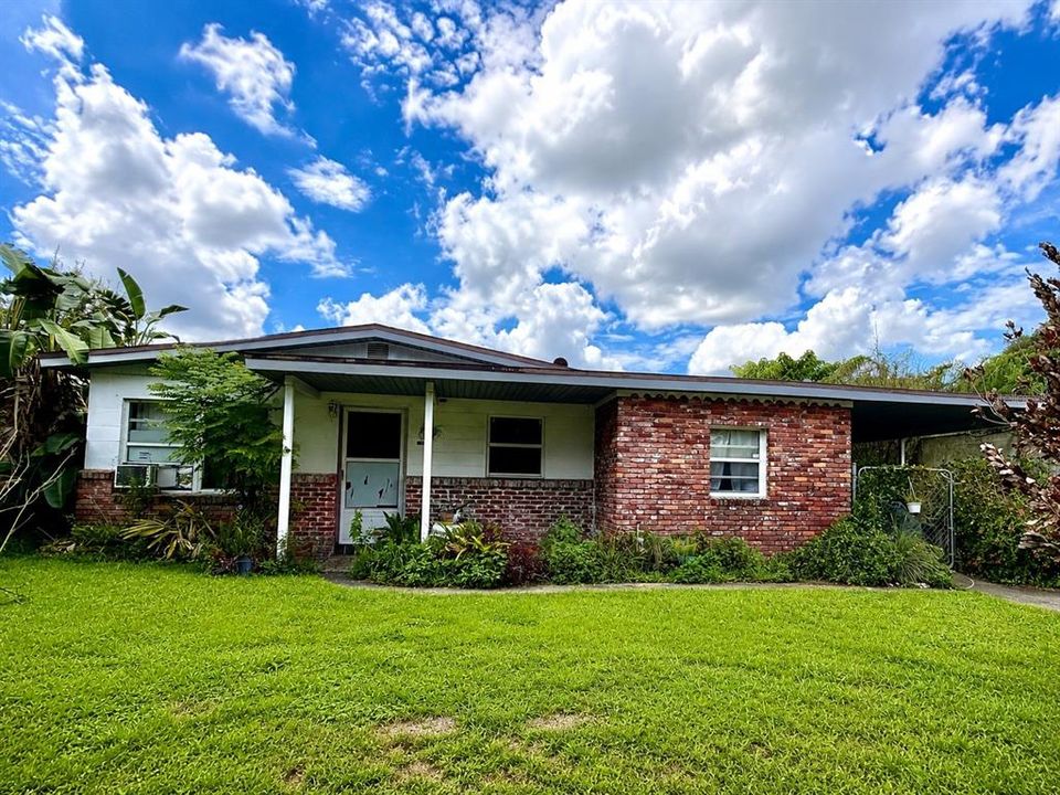 For Sale: $235,000 (3 beds, 2 baths, 1127 Square Feet)