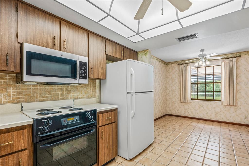 En Venta: $450,000 (3 camas, 2 baños, 2052 Pies cuadrados)