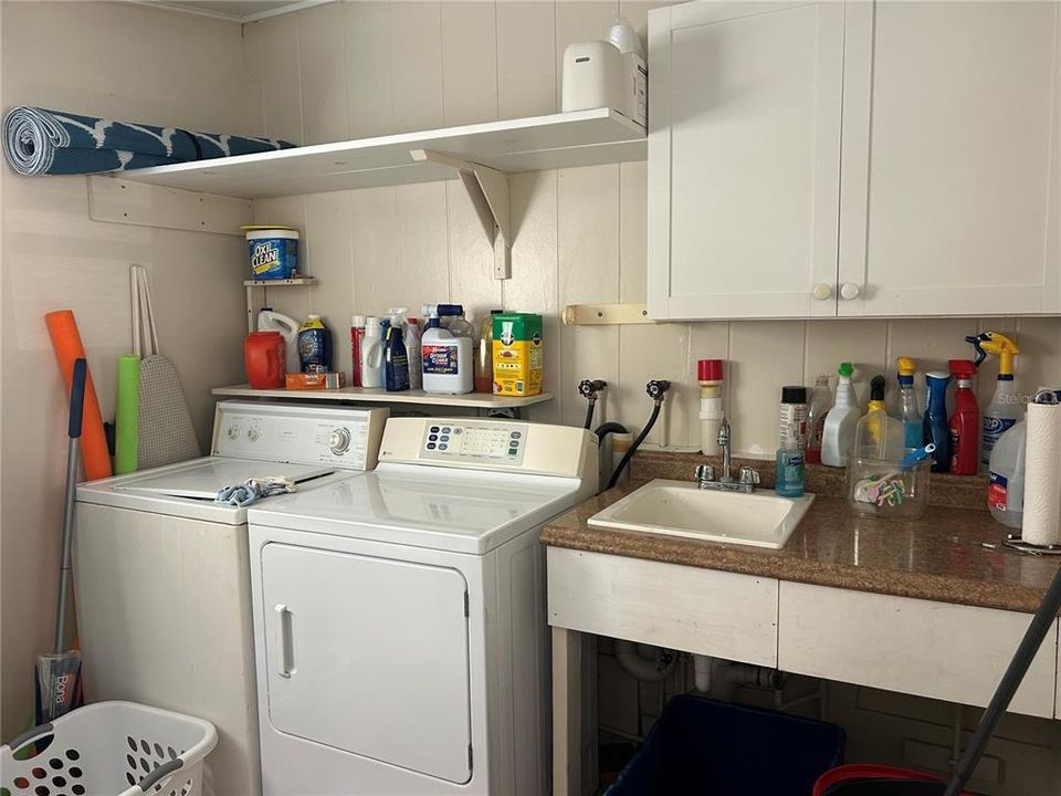 En Venta: $175,000 (2 camas, 2 baños, 915 Pies cuadrados)